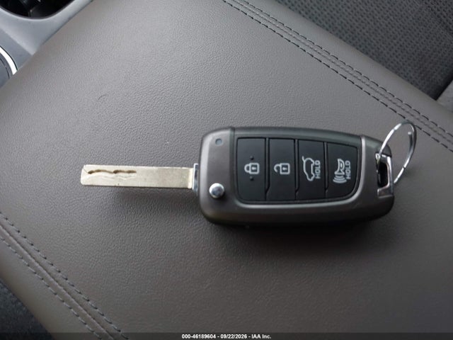 46189604 :رقم المزاد ، 5NMS23AD7KH132486 vin ، 2019 Hyundai Santa Fe Se مزاد بيع