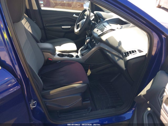 1FMCU9G95GUC12983 Ford ESCAPE SE
