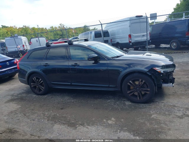 Продажа на аукционе авто 2018 Volvo V90 Cross Country T5, vin: YV4102NK8J1027157, номер лота: 46189705