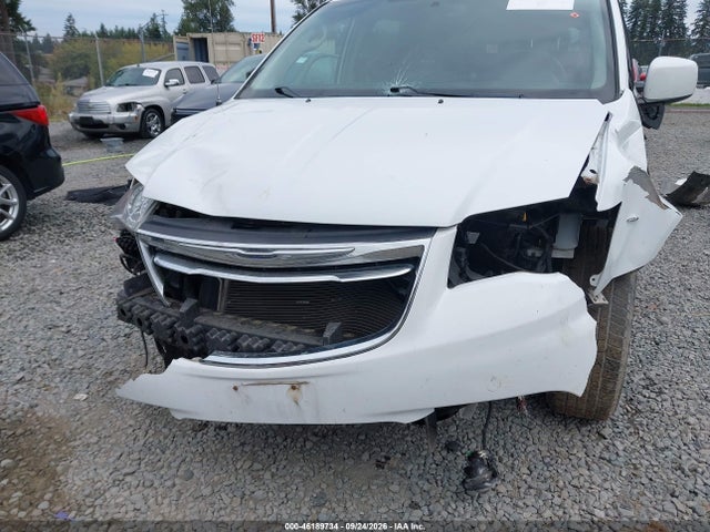 2C4RC1BG2GR292748 Chrysler Town &amp; Country Touring