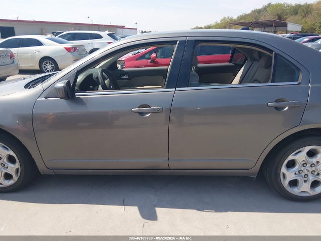 46189760 :رقم المزاد ، 3FAHP0HA3BR185178 vin ، 2011 Ford Fusion Se مزاد بيع