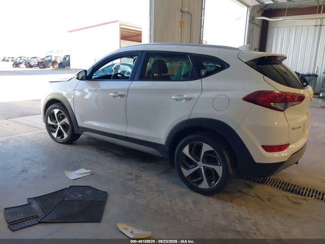 KM8J3CAL1JU760773 Hyundai Tucson Sport