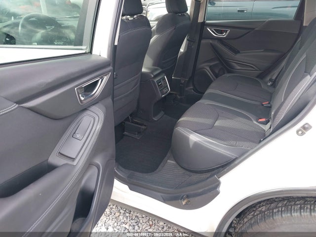 46189927 :رقم المزاد ، JF2SKAECXNH501368 vin ، 2022 Subaru Forester Premium مزاد بيع