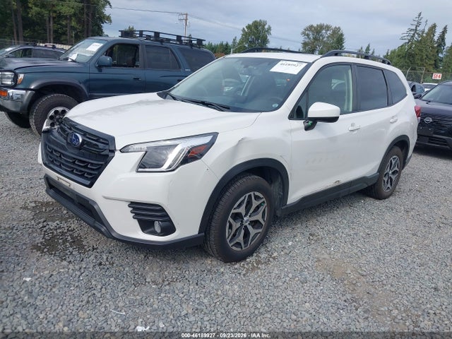 46189927 :رقم المزاد ، JF2SKAECXNH501368 vin ، 2022 Subaru Forester Premium مزاد بيع