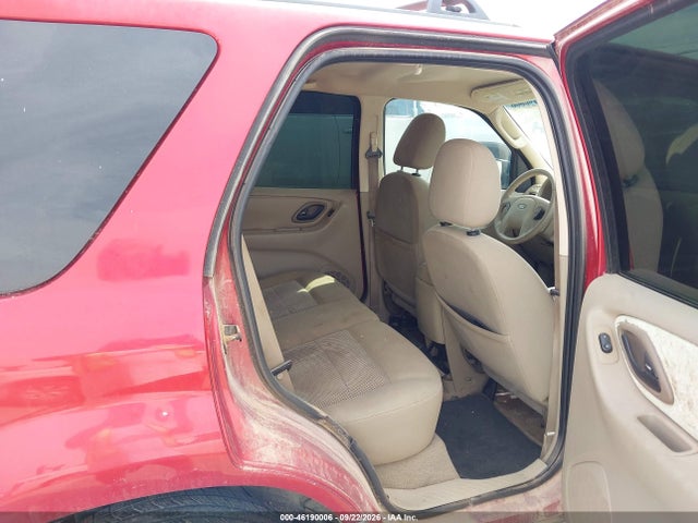 46190006 :رقم المزاد ، 1FMYU93185KD17953 vin ، 2005 Ford Escape Xlt مزاد بيع