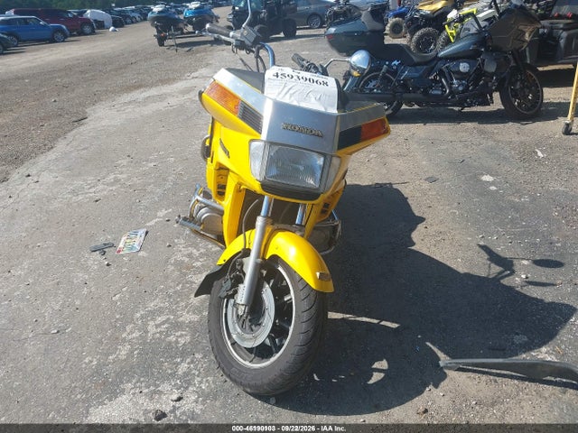 46190103 :رقم المزاد ، 1HFSC1419FA110885 vin ، 1985 Honda Gl1200 I مزاد بيع