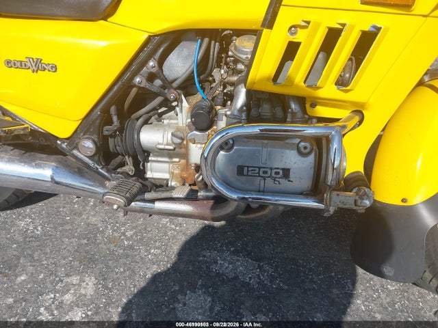46190103 :رقم المزاد ، 1HFSC1419FA110885 vin ، 1985 Honda Gl1200 I مزاد بيع
