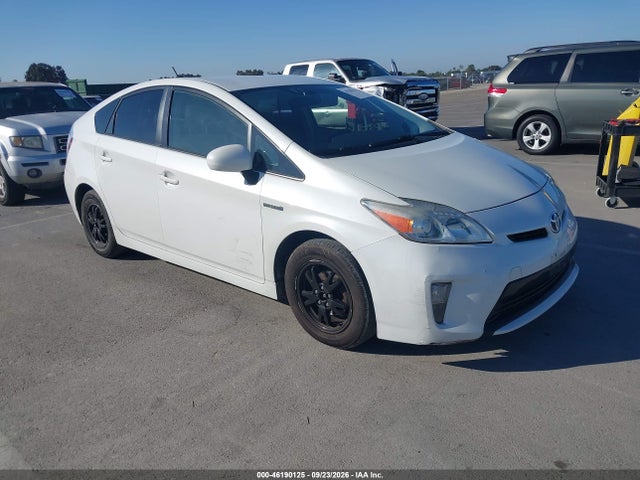 Продажа на аукционе авто 2014 Toyota Prius Three, vin: JTDKN3DU4E1800035, номер лота: 46190125