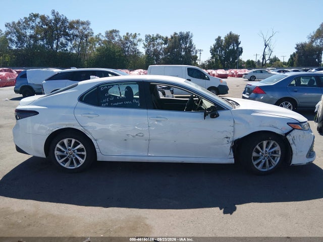 Toyota CAMRY LE 2024 4T1C11AK2RU212853 Image 13