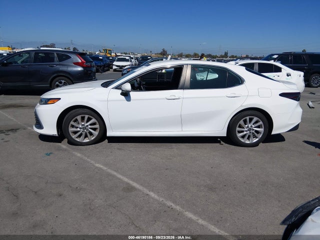 Toyota CAMRY LE 2024 4T1C11AK2RU212853 Image 14
