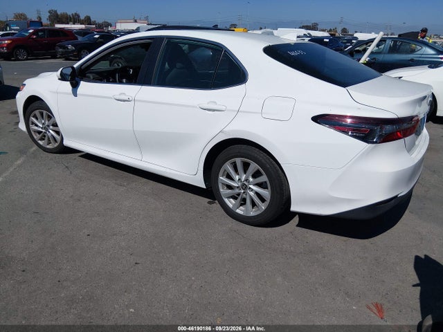 Toyota CAMRY LE 2024 4T1C11AK2RU212853 Image 3