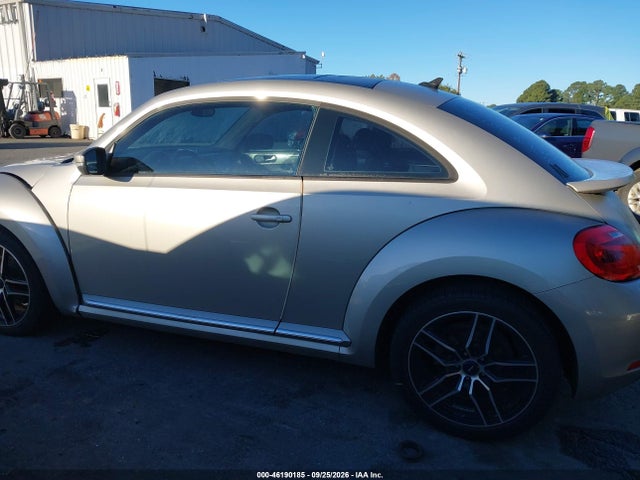 Продаж на аукціоні авто 2014 Volkswagen Beetle 2.5l, vin: 3VWJP7AT8EM612904, номер лоту: 46190185