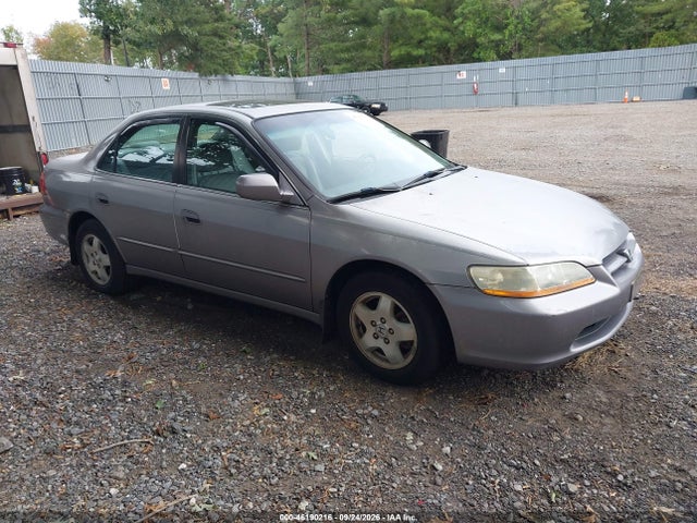 2000 Honda Accord 3.0 Ex მანქანა იყიდება აუქციონზე, vin: 1HGCG1658YA032882, აუქციონის ნომერი: 46190216