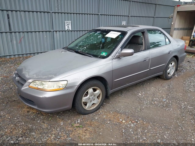 2000 Honda Accord 3.0 Ex მანქანა იყიდება აუქციონზე, vin: 1HGCG1658YA032882, აუქციონის ნომერი: 46190216