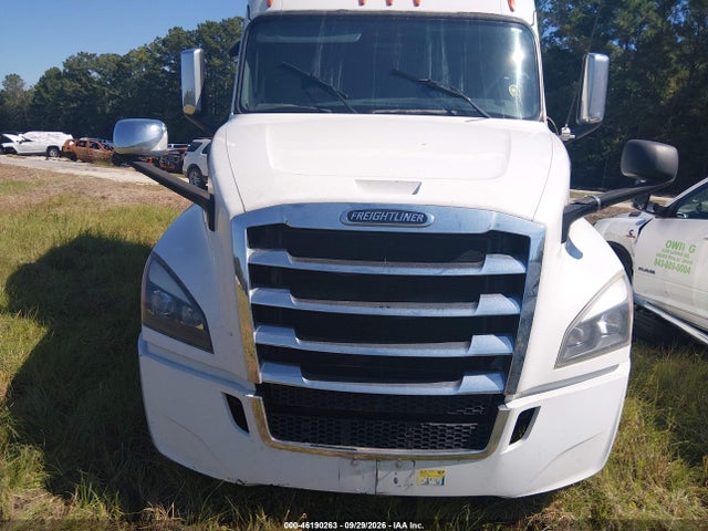 2020 Freightliner New Cascadia 126 მანქანა იყიდება აუქციონზე, vin: 1FUJHHDR9LLKT3133, აუქციონის ნომერი: 46190263