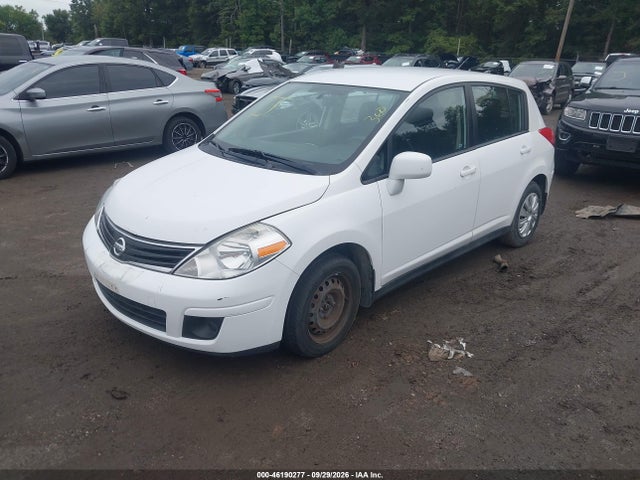 46190277 :رقم المزاد ، 3N1BC1CP2BL426831 vin ، 2011 Nissan Versa 1.8s مزاد بيع