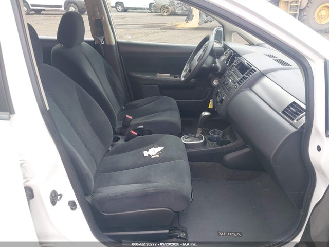 46190277 :رقم المزاد ، 3N1BC1CP2BL426831 vin ، 2011 Nissan Versa 1.8s مزاد بيع