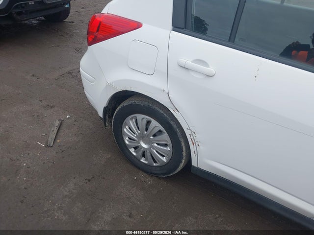 46190277 :رقم المزاد ، 3N1BC1CP2BL426831 vin ، 2011 Nissan Versa 1.8s مزاد بيع