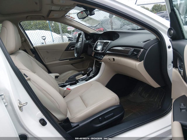 Aukcja sprzedaży 2017 Honda Accord Touring V6, vin: 1HGCR3F92HA033065, numer aukcji: 46190374