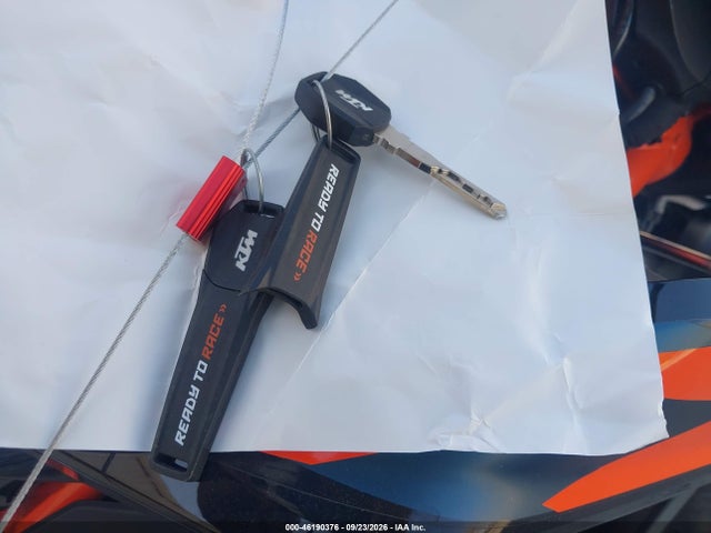 KTM 890 Duke R 2023 VBKTU9404PM857701 Image 11