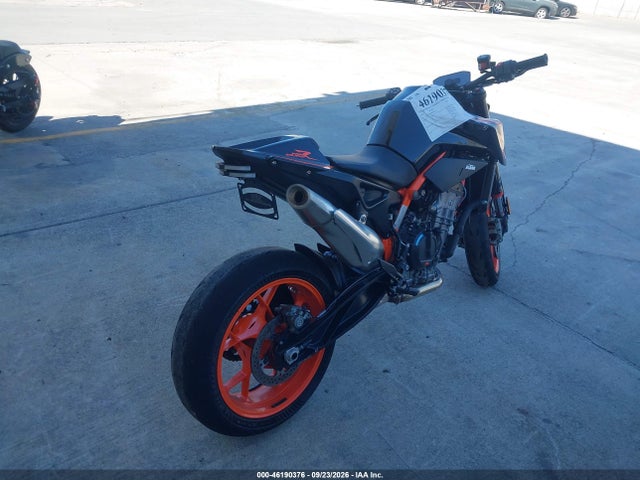 KTM 890 Duke R 2023 VBKTU9404PM857701 Image 4