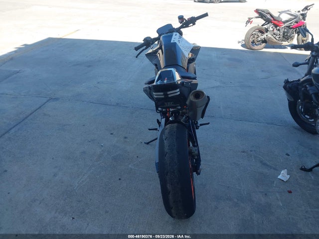 KTM 890 Duke R 2023 VBKTU9404PM857701 Image 6