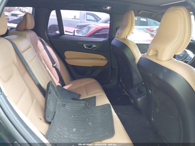 Volvo V60 T5 Momentum 2020 YV1102EK3L2356083 Image 8