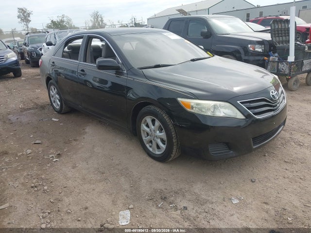 46190412 :رقم المزاد ، 4T4BF3EK6BR214393 vin ، 2011 Toyota Camry Le مزاد بيع