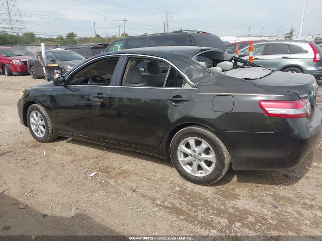 46190412 :رقم المزاد ، 4T4BF3EK6BR214393 vin ، 2011 Toyota Camry Le مزاد بيع