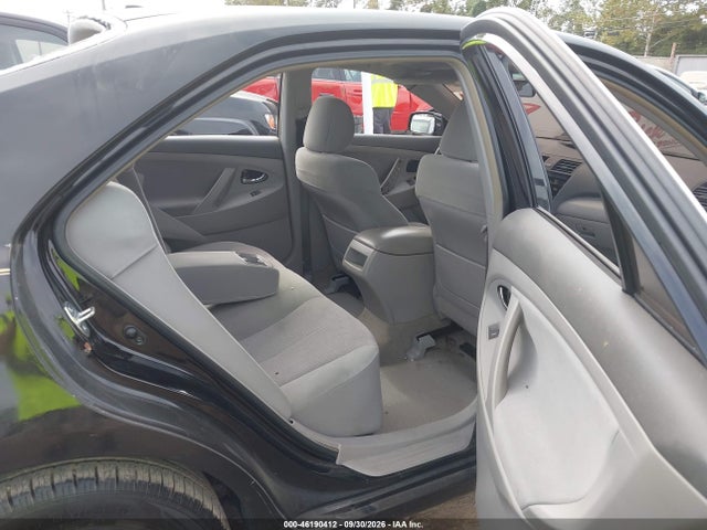 46190412 :رقم المزاد ، 4T4BF3EK6BR214393 vin ، 2011 Toyota Camry Le مزاد بيع