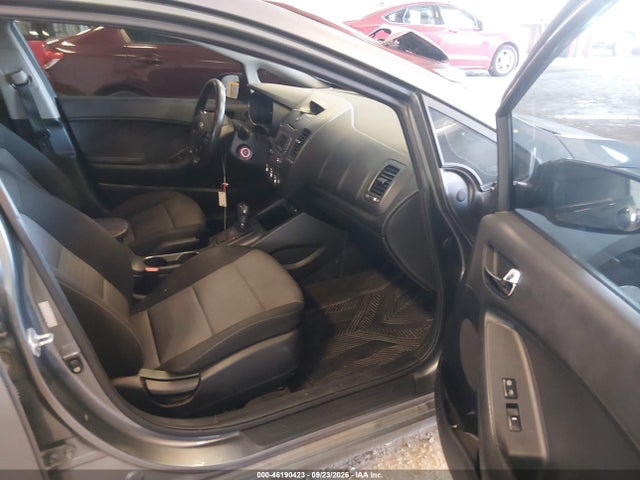 2016 Kia Forte 5-door Lx მანქანა იყიდება აუქციონზე, vin: KNAFK5A8XG5636182, აუქციონის ნომერი: 46190423