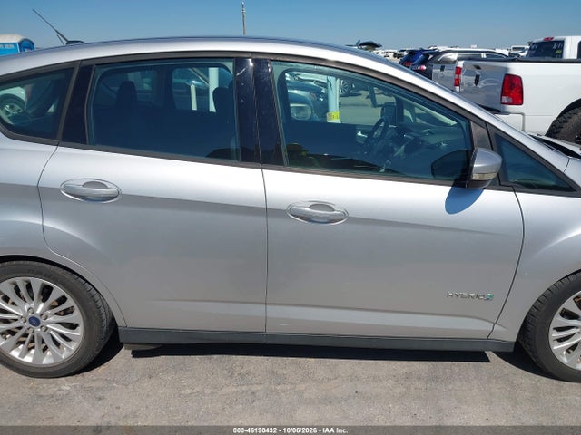 1FADP5AUXHL102692 Ford C-MAX SE