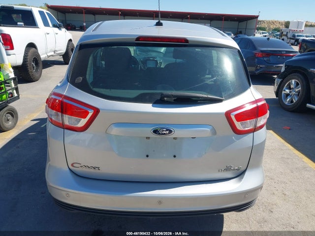 1FADP5AUXHL102692 Ford C-MAX SE