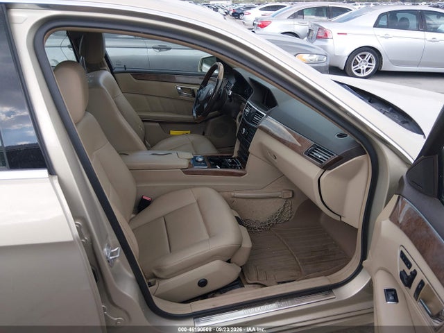 46190508 :رقم المزاد ، WDDHF5GB1BA323689 vin ، 2011 Mercedes-benz E 350 مزاد بيع