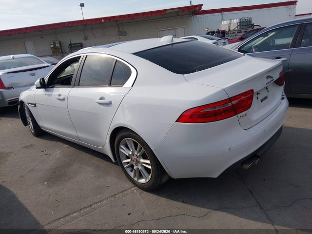 46190573 :رقم المزاد ، SAJAD4BN3HA968142 vin ، 2017 Jaguar Xe 20d Premium مزاد بيع
