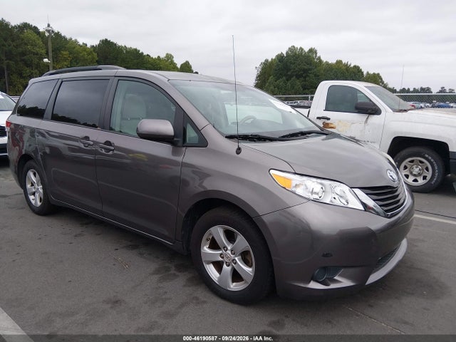 46190587 :رقم المزاد ، 5TDKK3DC8BS163360 vin ، 2011 Toyota Sienna Le V6 مزاد بيع