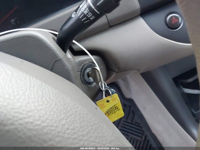 46190623 :رقم المزاد ، 4T1BE30K65U592156 vin ، 2005 Toyota Camry Le مزاد بيع