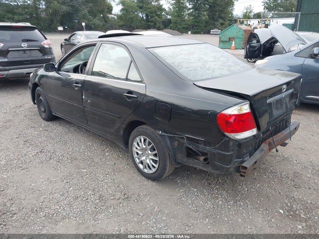 46190623 :رقم المزاد ، 4T1BE30K65U592156 vin ، 2005 Toyota Camry Le مزاد بيع