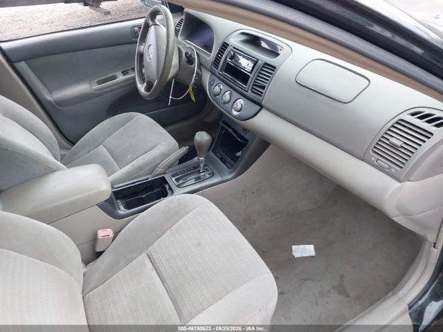 46190623 :رقم المزاد ، 4T1BE30K65U592156 vin ، 2005 Toyota Camry Le مزاد بيع