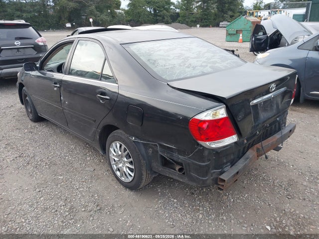 46190623 :رقم المزاد ، 4T1BE30K65U592156 vin ، 2005 Toyota Camry Le مزاد بيع