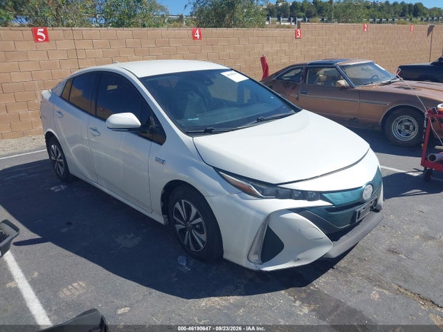 Продаж на аукціоні авто 2018 Toyota Prius Prime Plus, vin: JTDKARFP2J3088421, номер лоту: 46190647