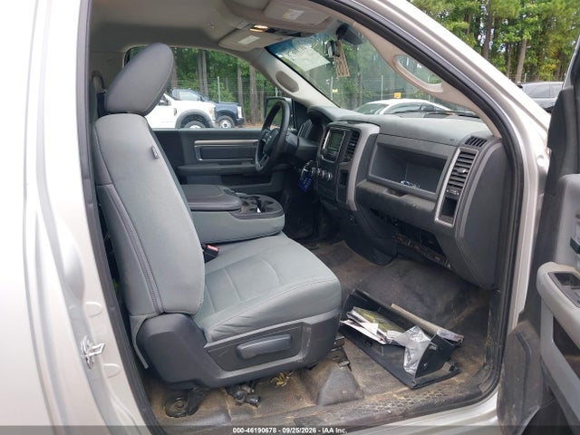 46190678 :رقم المزاد ، 3C6JR7DG7HG675384 vin ، 2017 Ram 1500 Tradesman  4x4 8' Box مزاد بيع