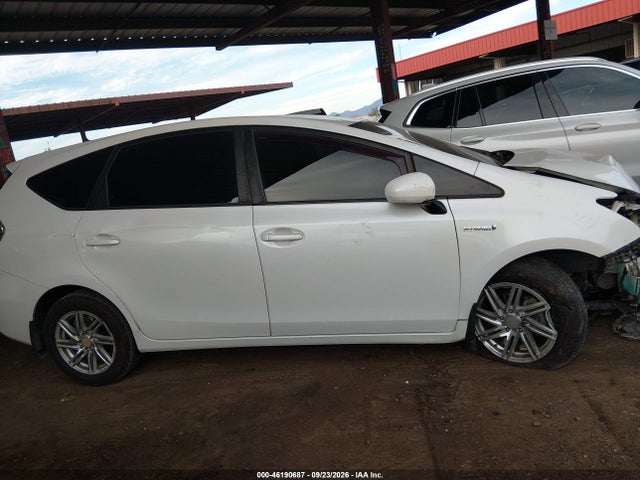 Продаж на аукціоні авто 2014 Toyota Prius V Three, vin: JTDZN3EU9E3315696, номер лоту: 46190687
