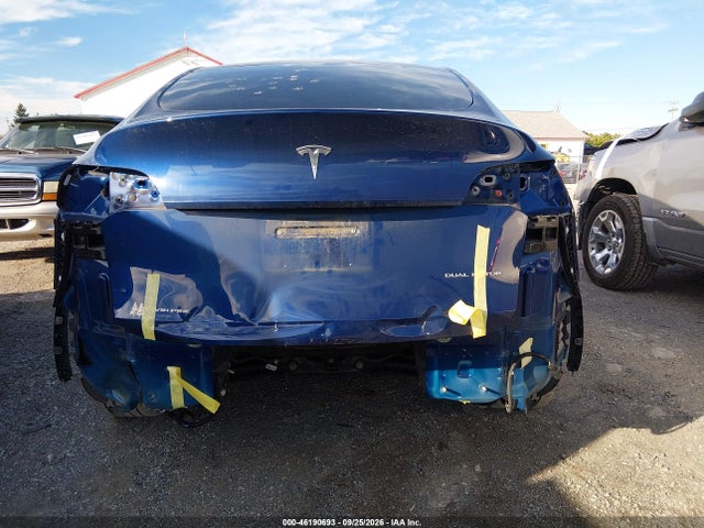 7SAYGDEE7NF319711 Tesla Model Y Long Range