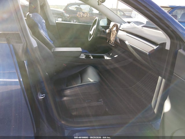 7SAYGDEE7NF319711 Tesla Model Y Long Range
