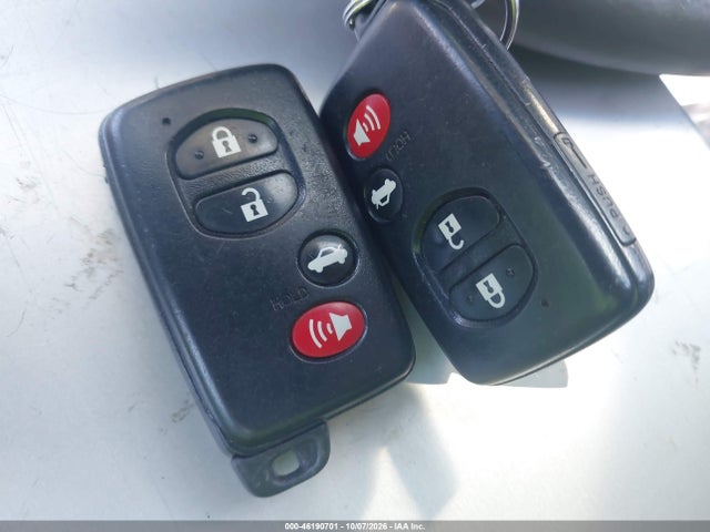 2011 Toyota Camry Hybrid მანქანა იყიდება აუქციონზე, vin: 4T1BB3EK3BU131381, აუქციონის ნომერი: 46190701