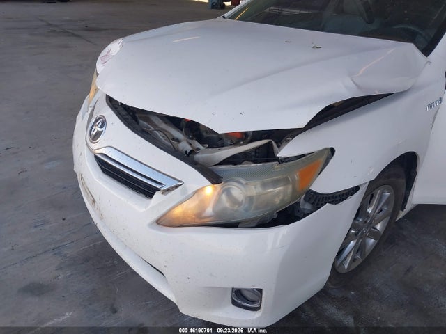 2011 Toyota Camry Hybrid მანქანა იყიდება აუქციონზე, vin: 4T1BB3EK3BU131381, აუქციონის ნომერი: 46190701