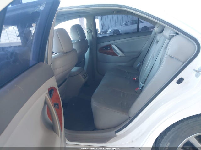2011 Toyota Camry Hybrid მანქანა იყიდება აუქციონზე, vin: 4T1BB3EK3BU131381, აუქციონის ნომერი: 46190701