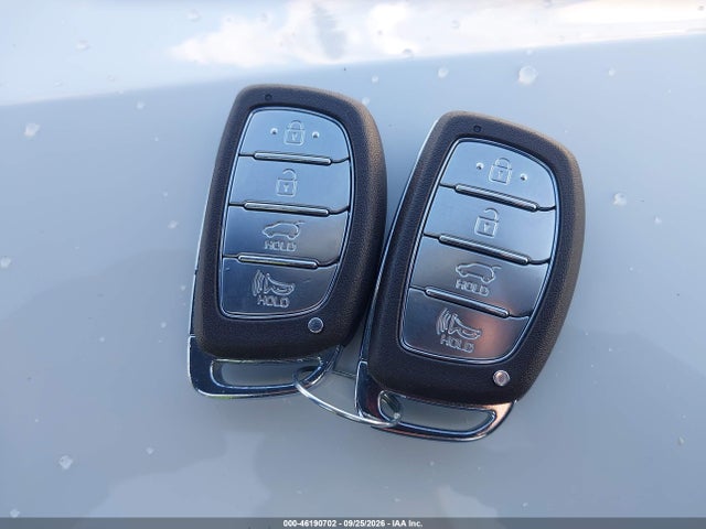 Продажа на аукционе авто 2020 Hyundai Ioniq Electric Limited, vin: KMHC85LJ4LU076448, номер лота: 46190702