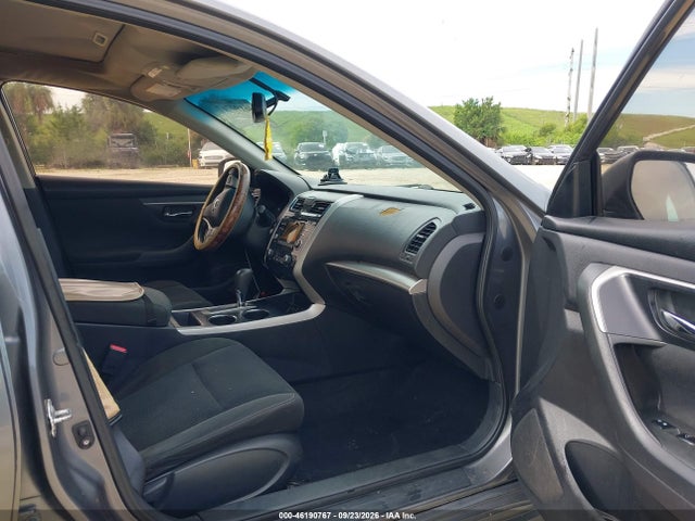2015 Nissan Altima 2.5/2.5 S/2.5 Sl/2.5 Sv მანქანა იყიდება აუქციონზე, vin: 1N4AL3AP0FC190596, აუქციონის ნომერი: 46190767